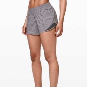 LULU LEMON HOTTY HOT SHORT 4”